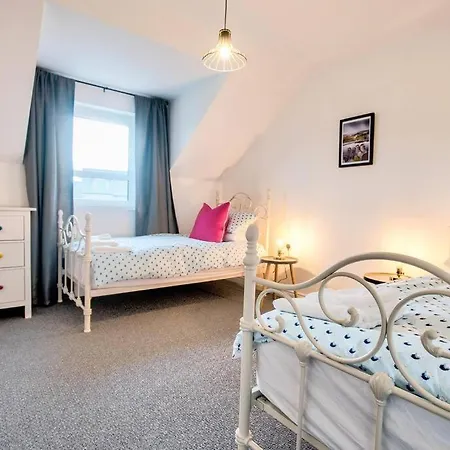 Luxury With Fibre Broadband Holiday home